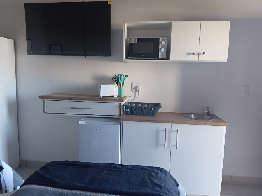 To Let 1 Bedroom Property for Rent in Dana Bay Western Cape